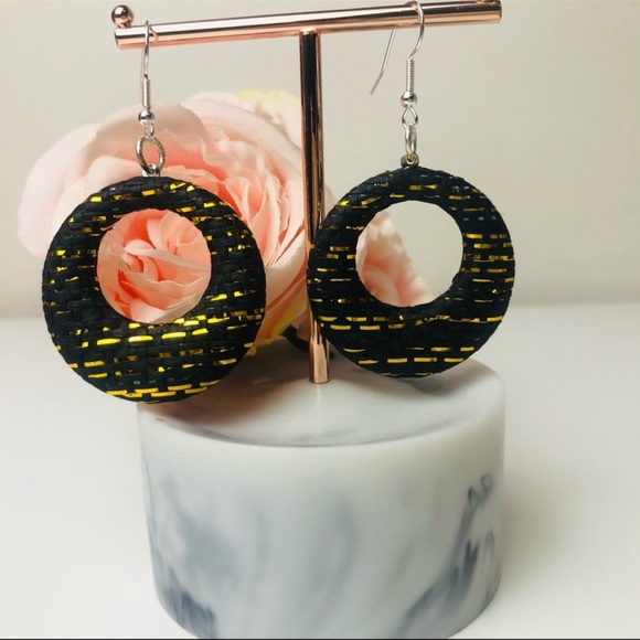Cute Lightweight Handcrafted Black & Gold Glitter Hoops - Gorgeous Jewellery - Picture 2 of 4